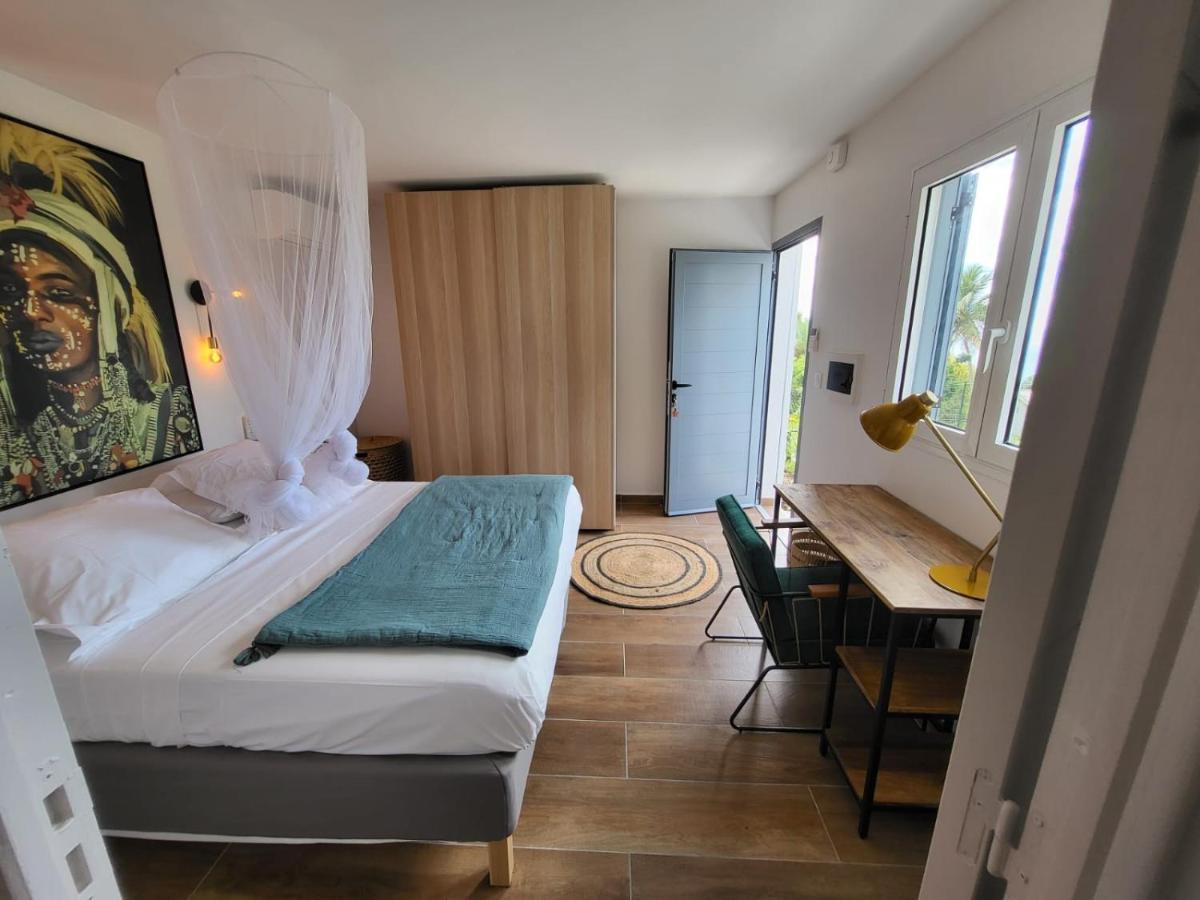Grandes Luxueuses 4 Etoiles Face A La Reserve Cousteau & Ses Tortues * Bouillante