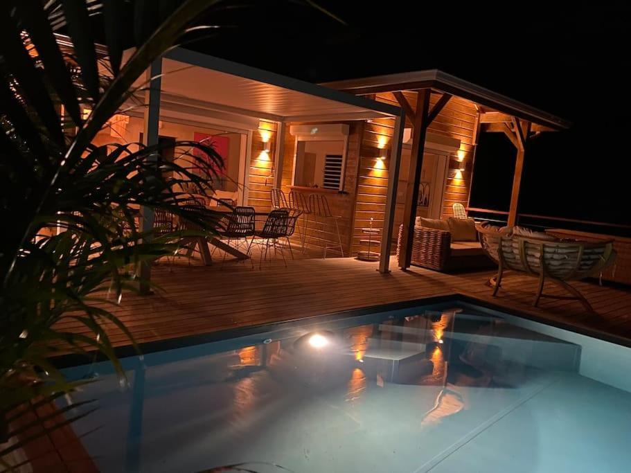 Grandes Luxueuses 4 Etoiles Face A La Reserve Cousteau & Ses Tortues Bouillante